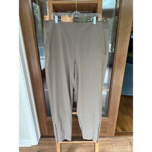 Athleta Brooklyn Heights High Rise Jogger Pyrite Pant Athleisure Women’s Size 16